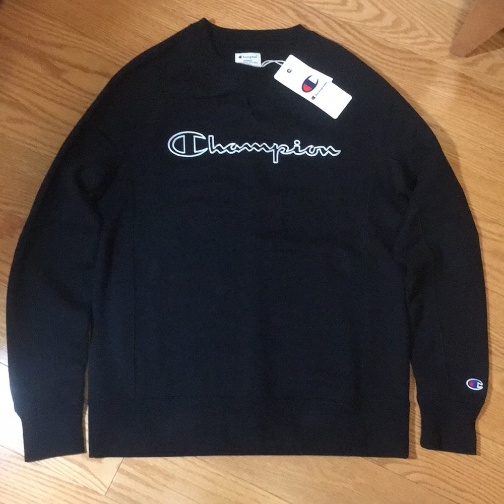 BNWT Champion Sweater / Sweatshirt, Crewneck